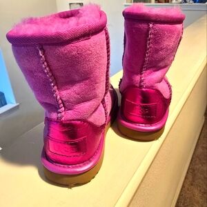 Toddler Ugg boots size 9